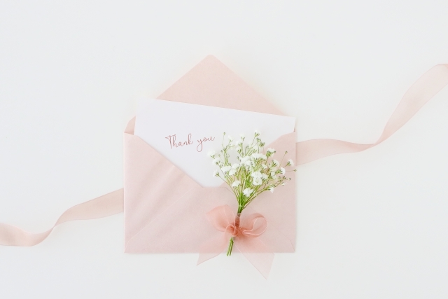 敬老の日のプレゼントは手作りの花を添えた押し花のメッセージカードを 作り方の基本 ママに届ける子育て情報